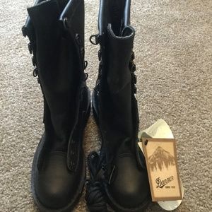 👣Brand New NEVER WORN 👊🏻Danner Fort Lewis Boot